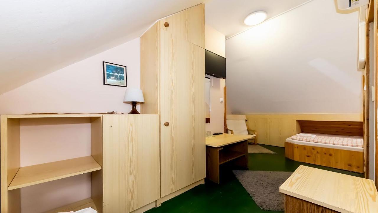 Bed & Breakfast Csillagtura Panzio Eger